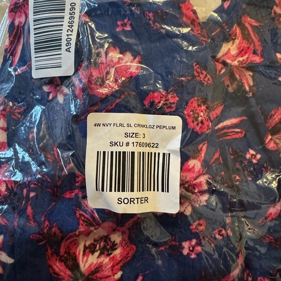 Peplum eyelet cami - Picture 3 of 5